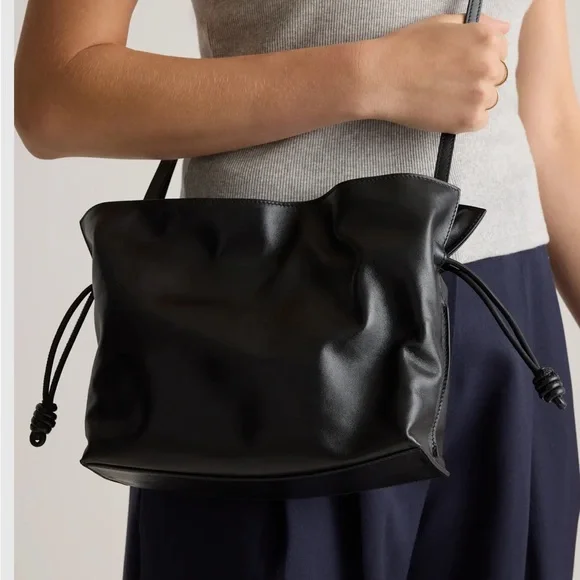 NWT QUINCE Italian Leather Drawstring Pouch Crossbody - black - Picture 9 of 10